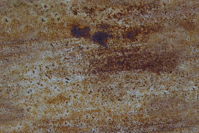 天然石材出現(xiàn)銹斑如何處理?